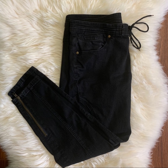 BDG Ankle Zipper Tie Front Jeans - Picture 4 of 8